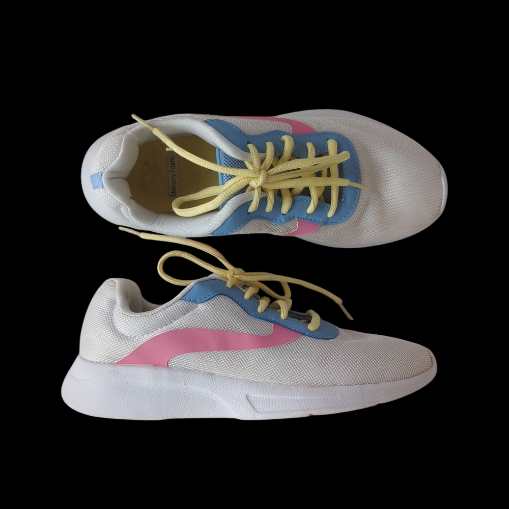 Athletic Works Mesh Trainer Memory Foam Lace Up Sneakers 7W White Pink